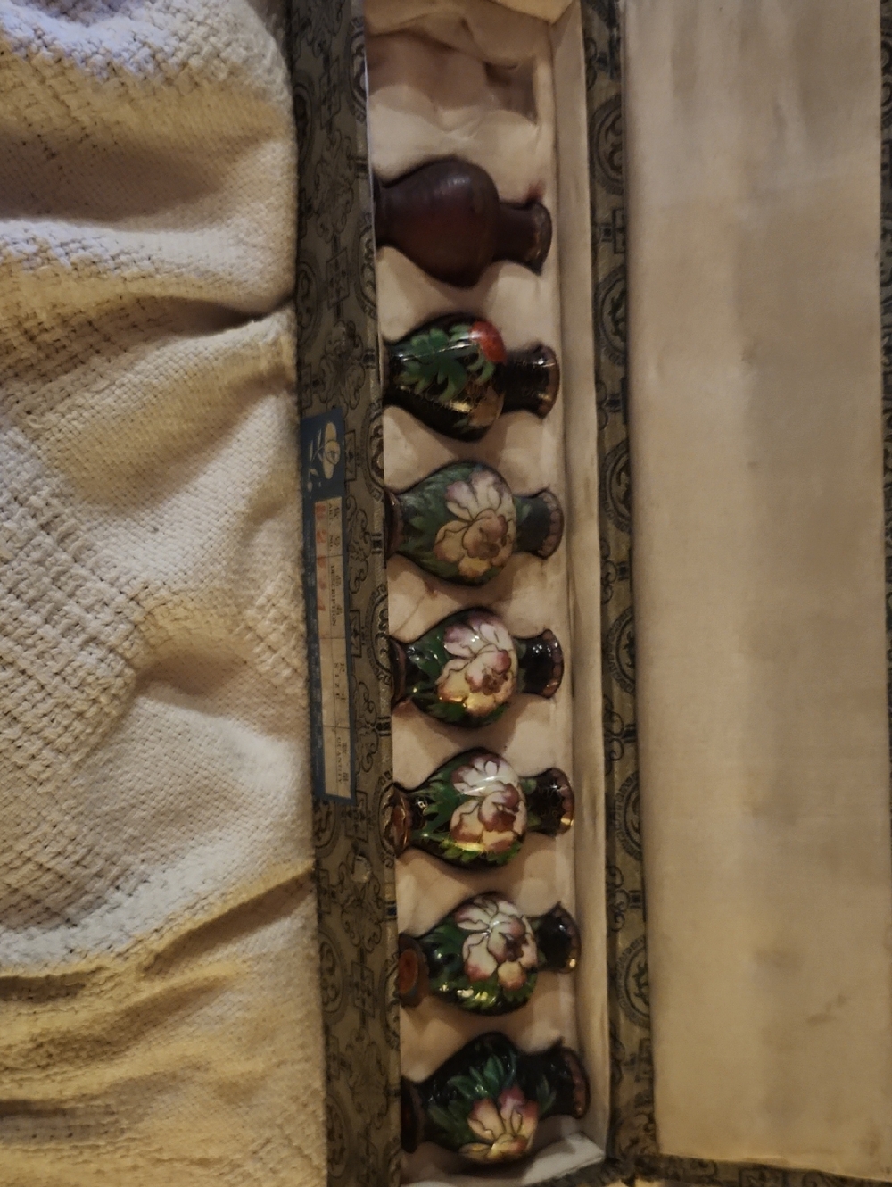 Hand-Painted Green Cloisonné Mini Wall Vases – Floral Accent Set